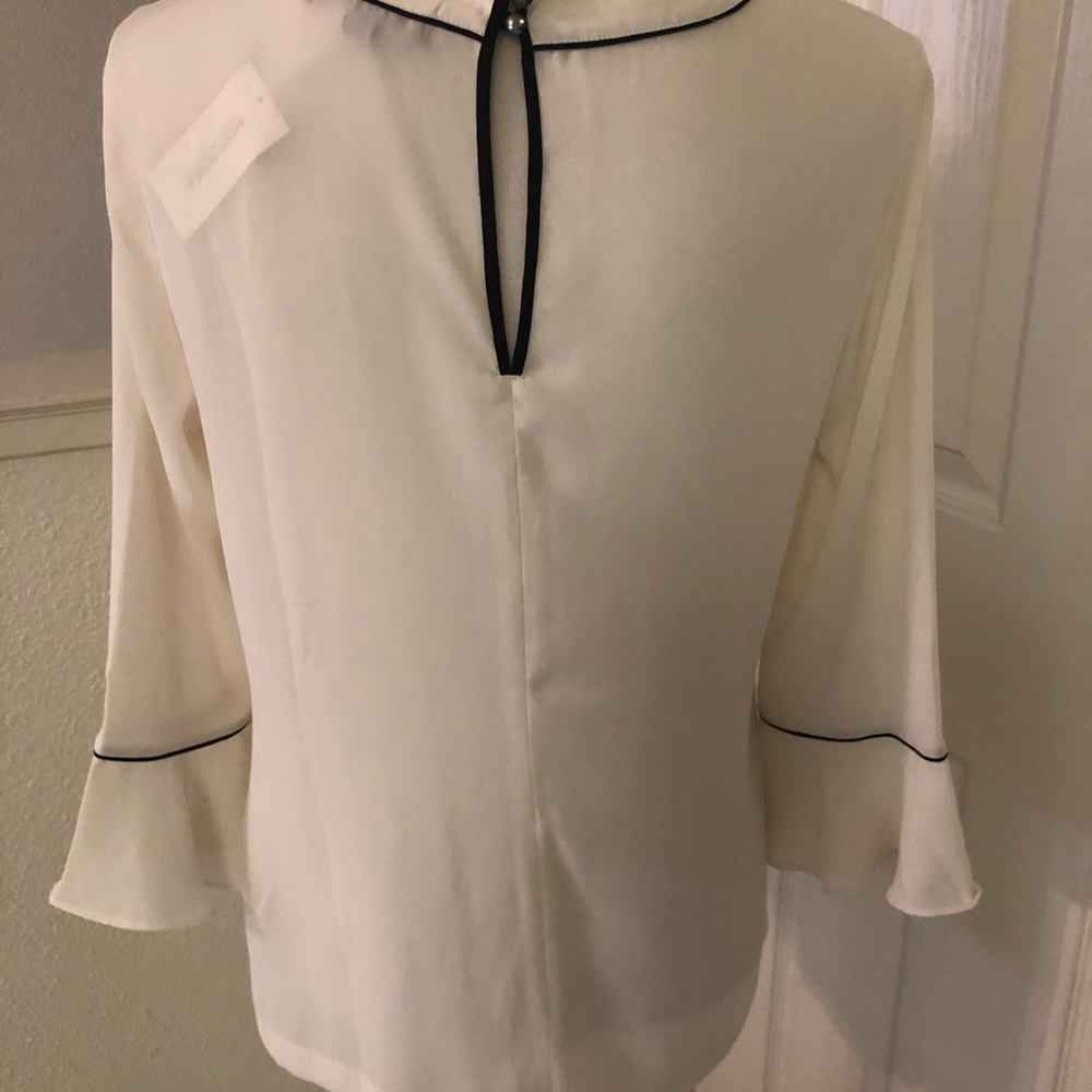 Off white blouse - Picture 4 of 5